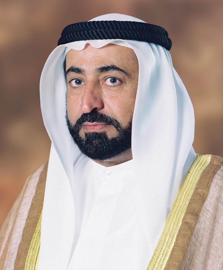 حاكم الشارقة يعتمد توظيف 330 من المواطنين في مختلف بلديات الإمارة