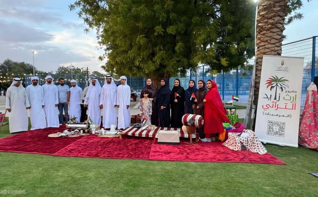 مركز الشيخ محمد بن خالد ينظم برامج وجلسات لتعزيز الوعي البيئي والتراثي