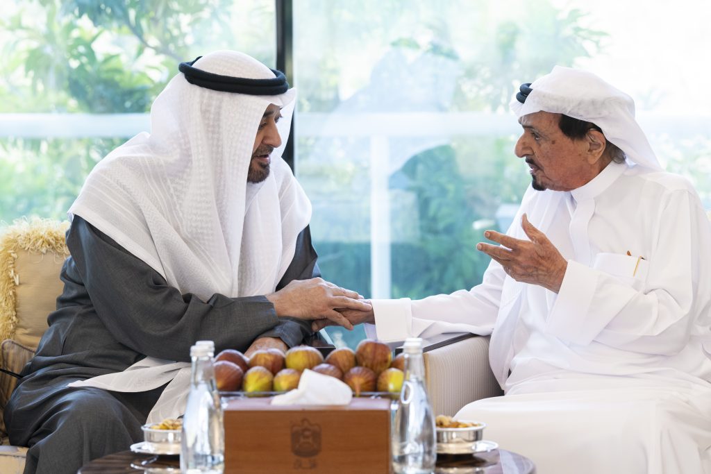 رئيس الدولة يزور حاكم عجمان