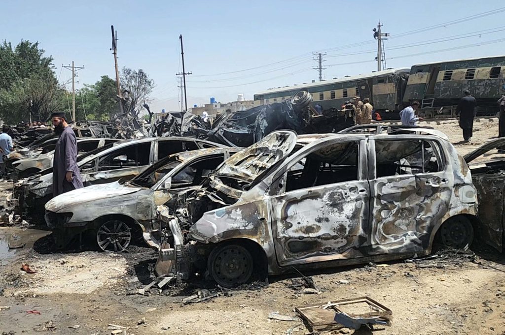 الأمم المتحدة تدين تفجير قطار في باكستان