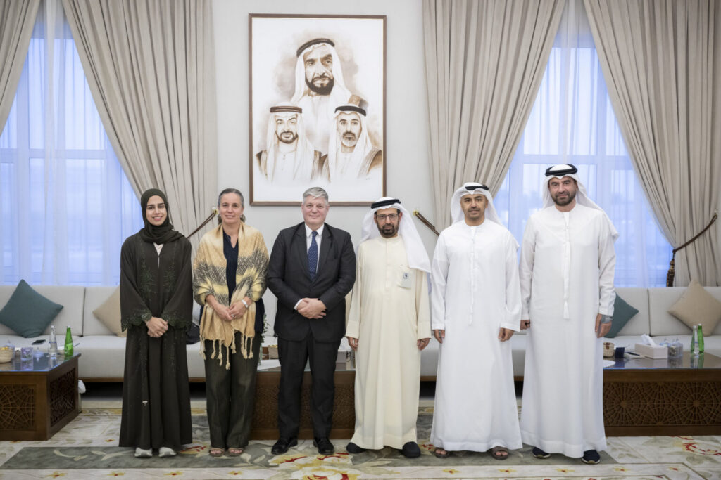 علي النعيمي يستقبل سفير ألمانيا وقنصلها العام بمناسبة انتهاء فترة عملهما في الدولة