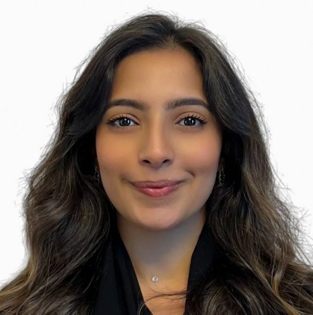 الإمارات تُمكّن المرأة لمواكبة صناعة اقتصاد المستقبل