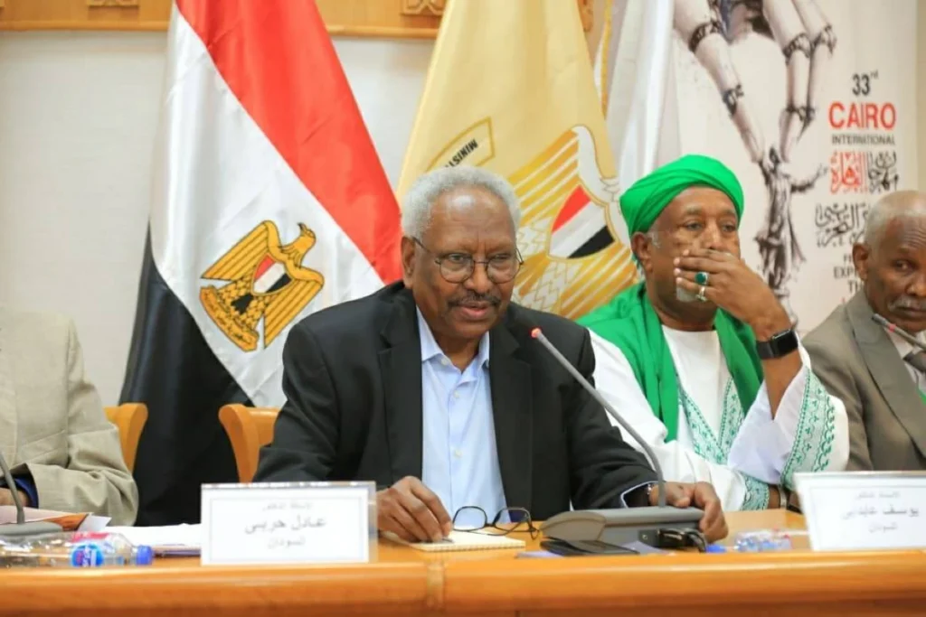 د. يوسف عيدابي أيقونة مسرحية في «القاهرة التجريبي»