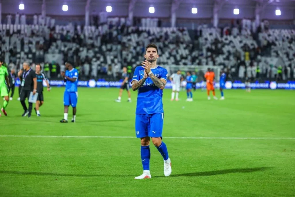 بسبب هتافات جوتا.. الانضباط تغرم التعاون السعودي وتبعد جماهيره مباراتين